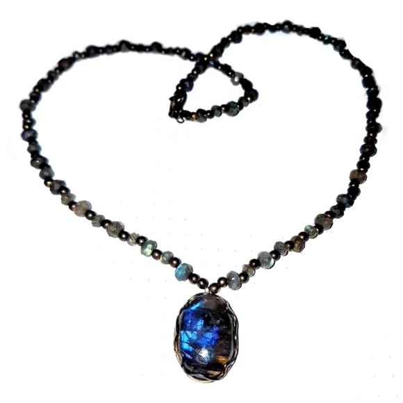 Labradorite Necklace - Picture 1 of 16